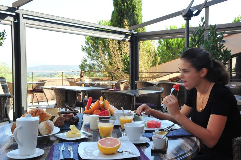 Logis Auberge Restaurant Du Vigneron Cucugnan Room photo