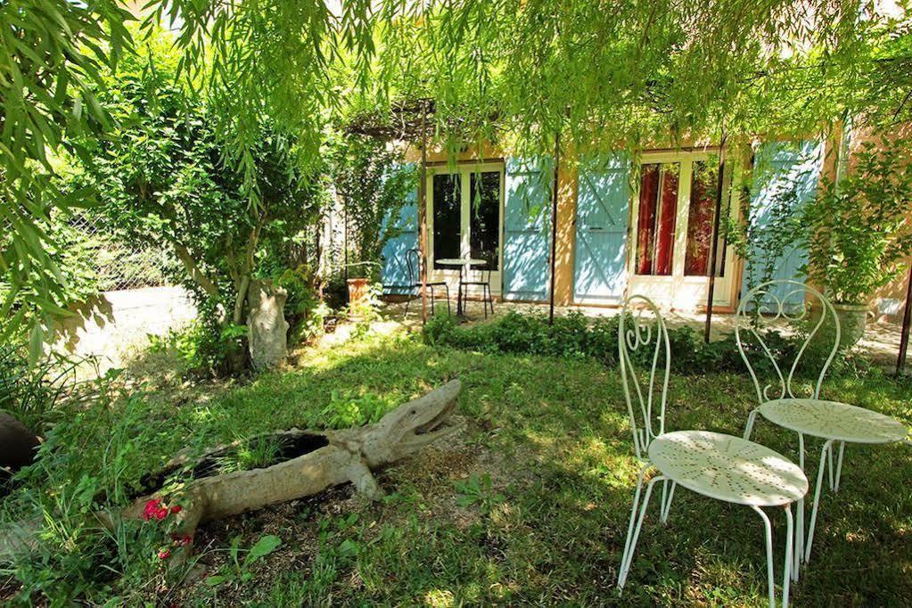 Logis Auberge Restaurant Du Vigneron Cucugnan Exterior photo